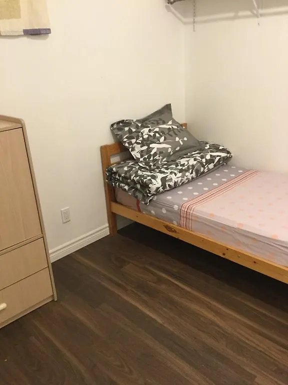 Chinatown Family House Guest House Toronto